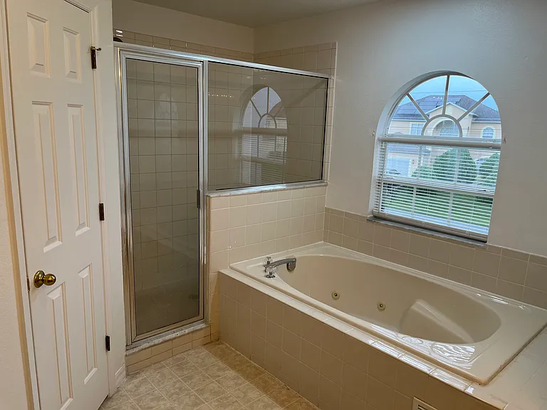 540 Brighton Ct — Photo 19