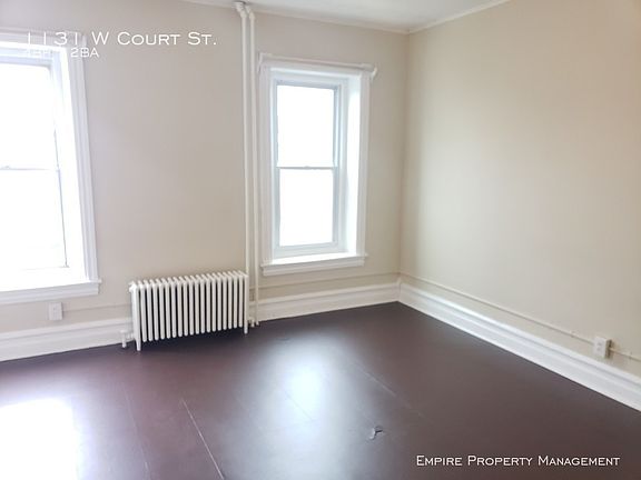 3rd image of 1131 W Court St