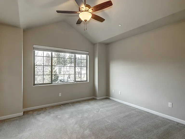 28510 SW Dundee Ln — Photo 11