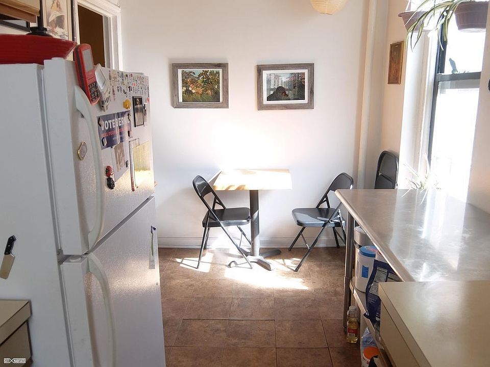 2nd image of 225 Bennett Ave APT 4N