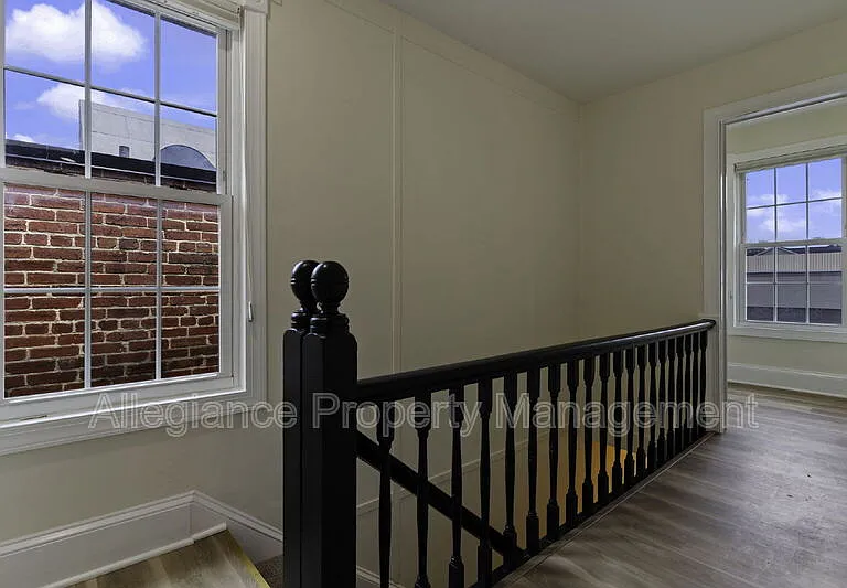 1506 B Mount Vernon Ave — Photo 8