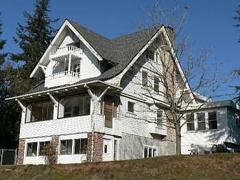 1st image of 4704 NE Leverich Ct