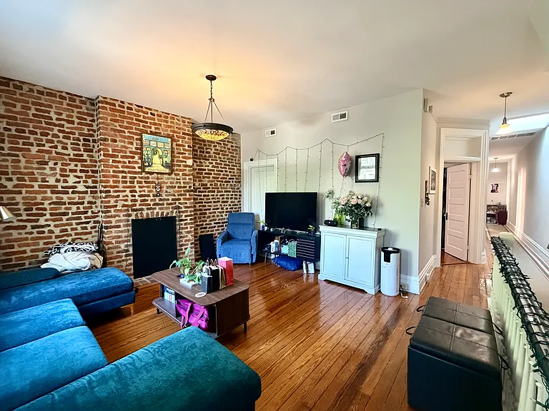 2202 Park Ave #2 — Photo 2