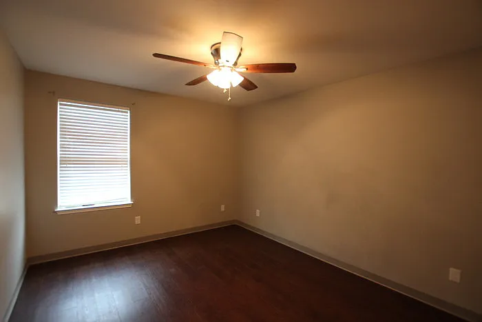 2532 Westminster Dr — Photo 8