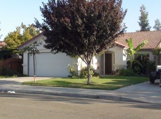 5685 W Vartikian Ave, Fresno, CA 93722