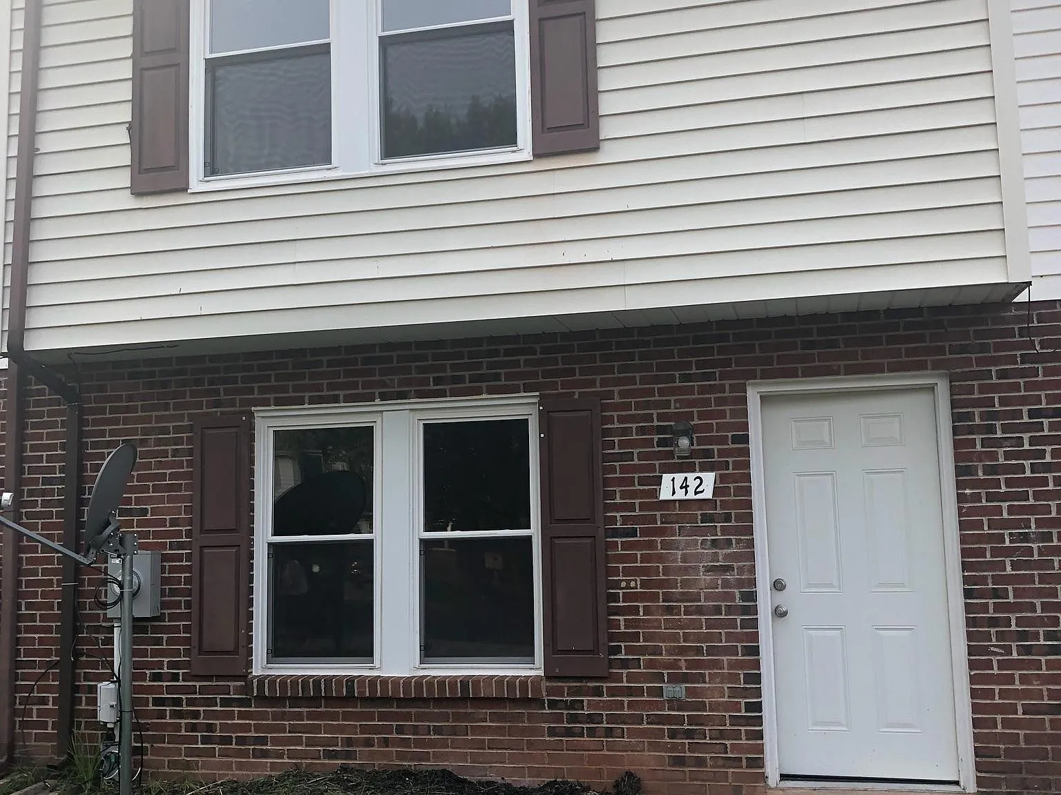 3 bed, 1098 sqft, $1,750 — Photo 1
