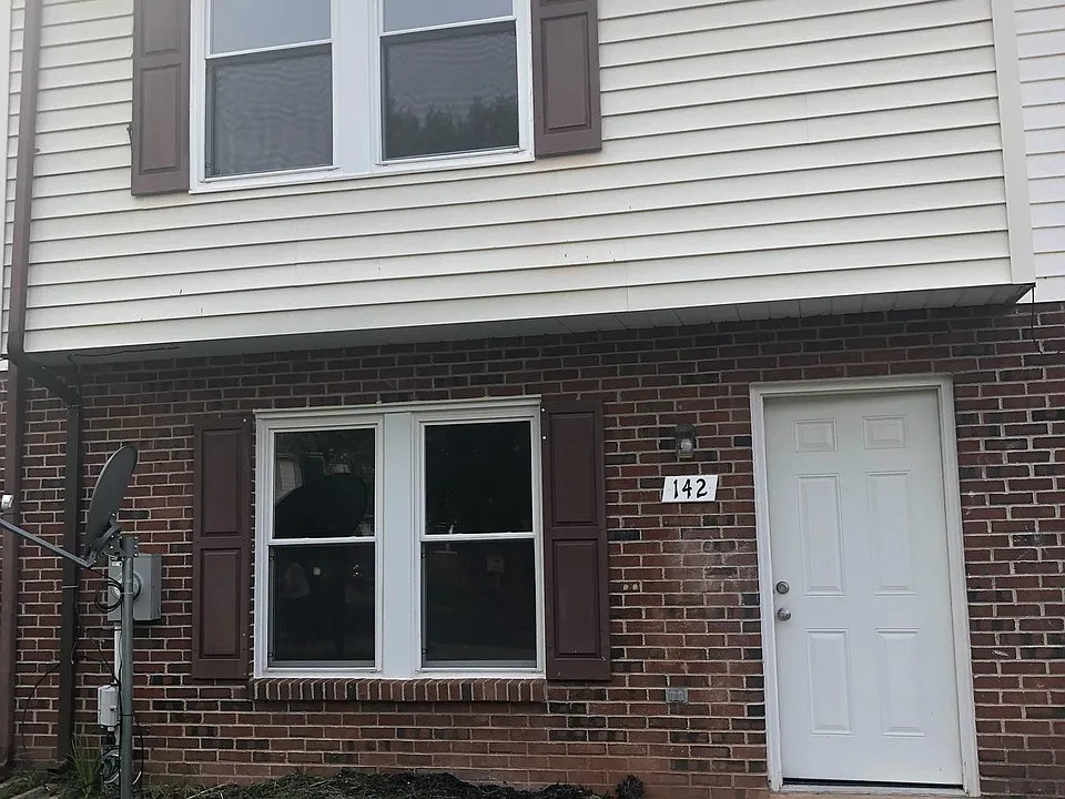 142 Carnival Dr