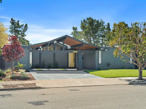 8055 Shay Dr, Oakland, CA 94605