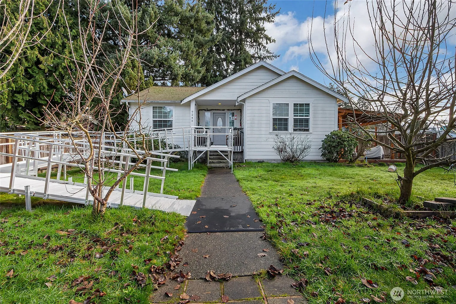9245 S G Street photo 1