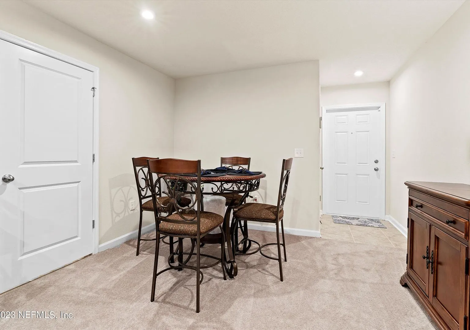 5893 Creekside Crossing — Photo 4