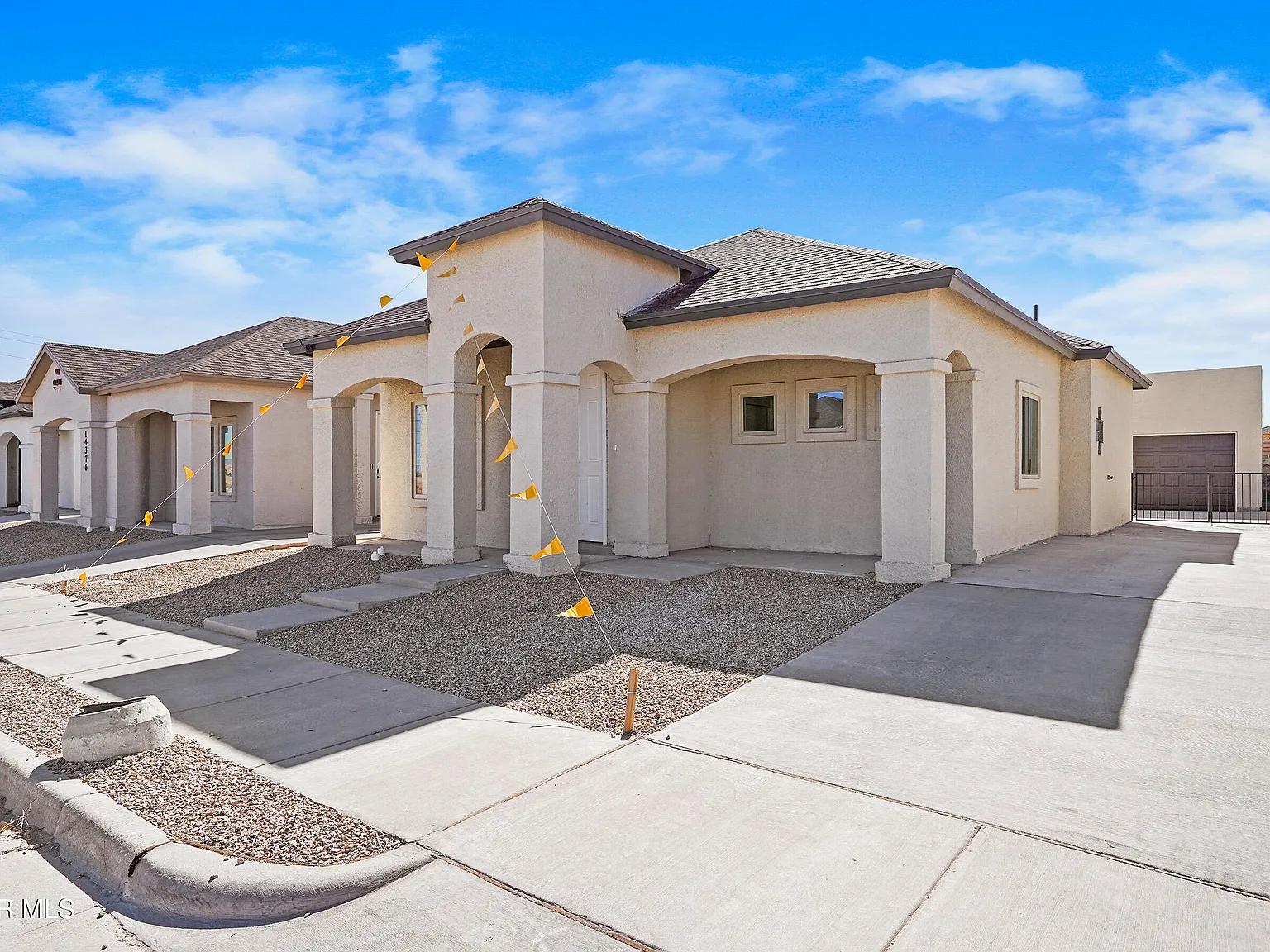 3 bed, 2.0 bath, 1447 sqft, $1,650 — Photo 3