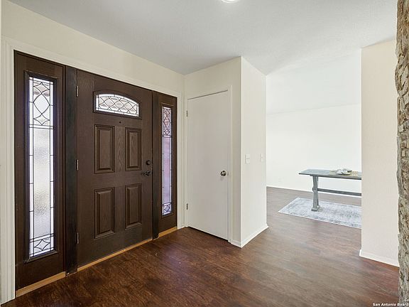 5th image of 2034 FARMSVILLE DR