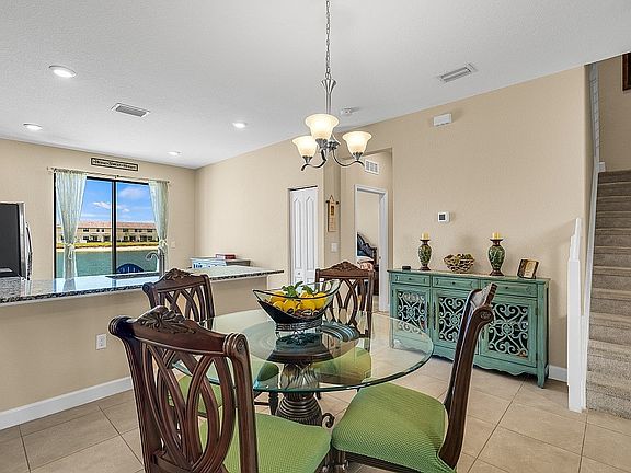 5th image of 10096 W Villa Cir