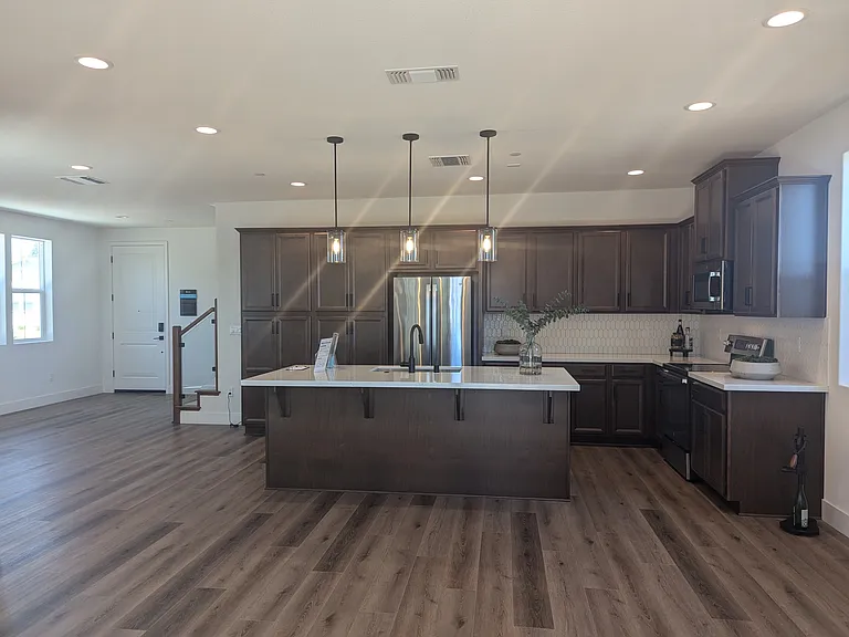 Kitchen / great room.
Great room is 17' x 21'