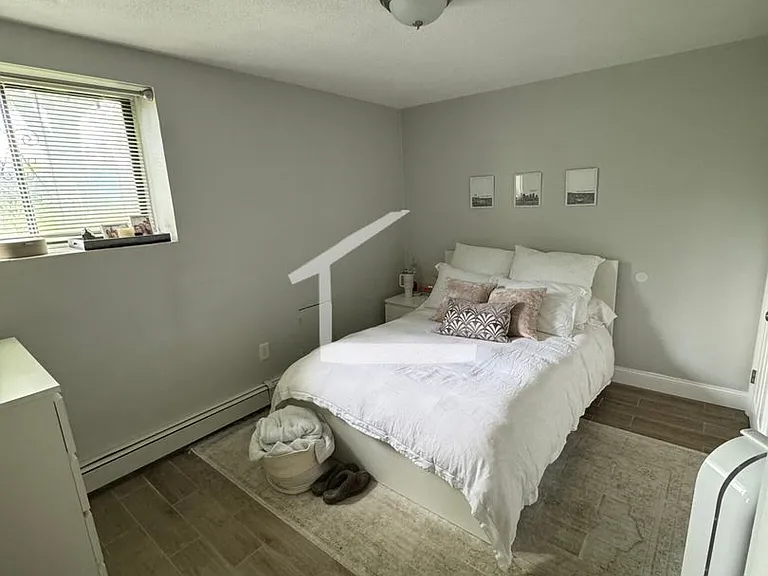 28 Brentwood St #1 — Photo 2