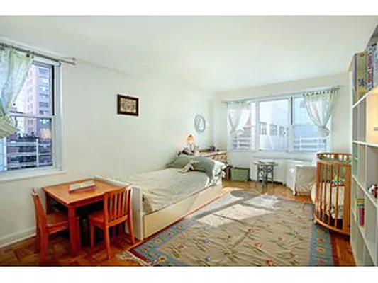 Sold by Corcoran | media 14