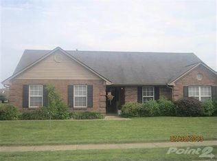 401 Crown Ct, Versailles, KY 40383