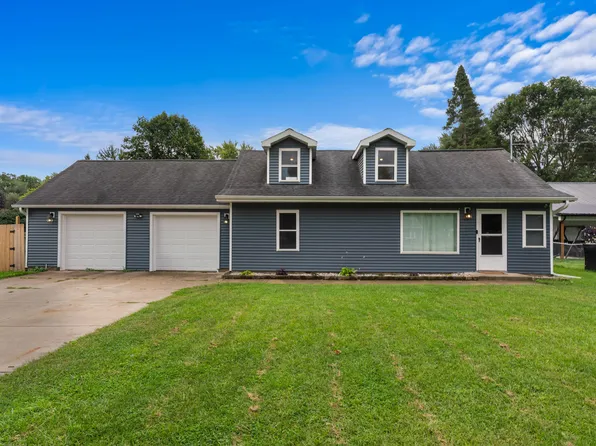 145 Falcon Rd, Jackson, MI 49202