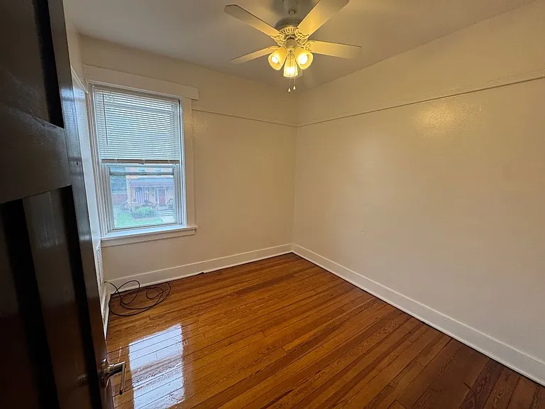 1651 Chislett St — Photo 31