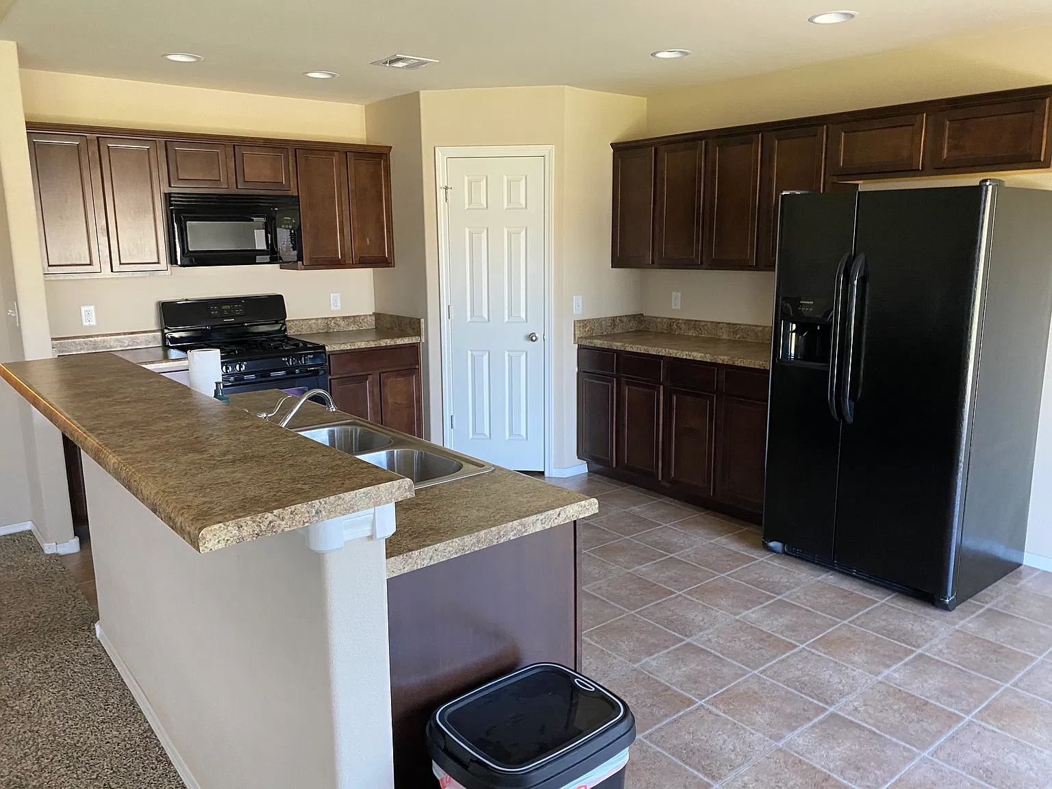 3 bed, 1550 sqft, $1,850 — Photo 4