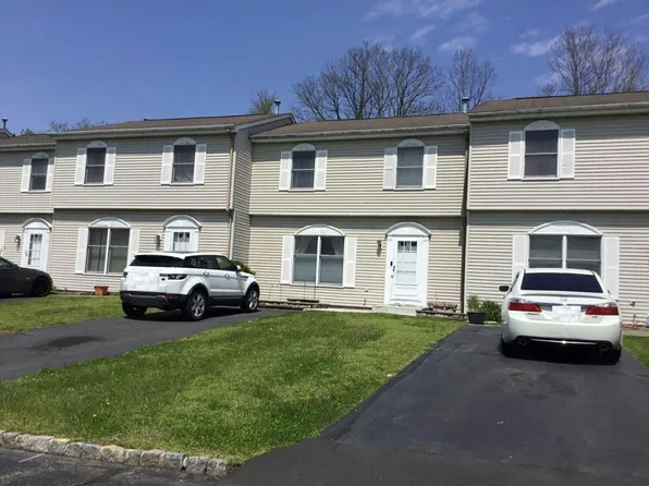 75 Zarriello Ln, West Haverstraw, NY 10993