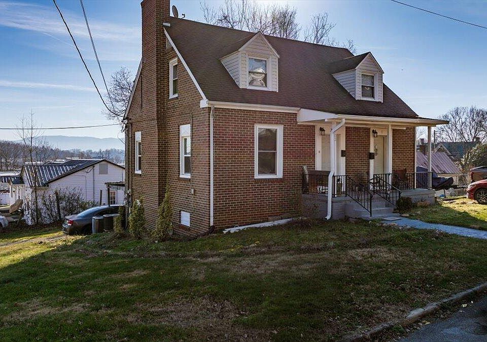1st image of 102 S Highland Ave