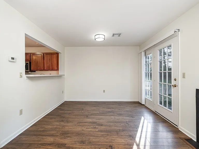 127 Cardinal Ln — Photo 10