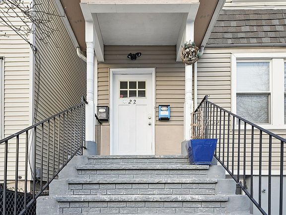 3rd image of 22 Jewett Ave