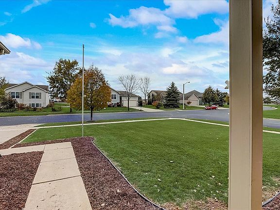 4th image of 225 Brookstone Dr