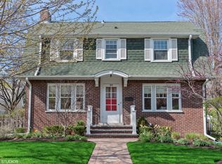 833 Reba Pl, Evanston, IL 60202