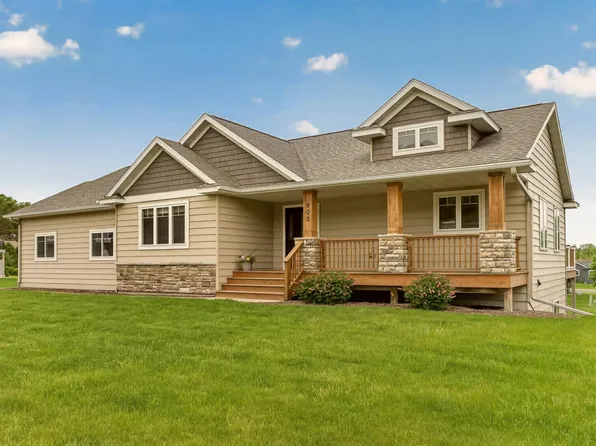 502 Northern Hills Trl, Saint Charles, MN 55972
