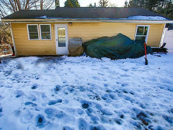 4th image of 2 Lake View Dr E