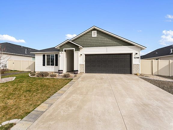 3rd image of 12798 Devonshire St