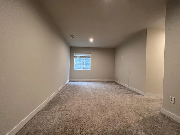 217 Stonehurst Dr #1 — Photo 7