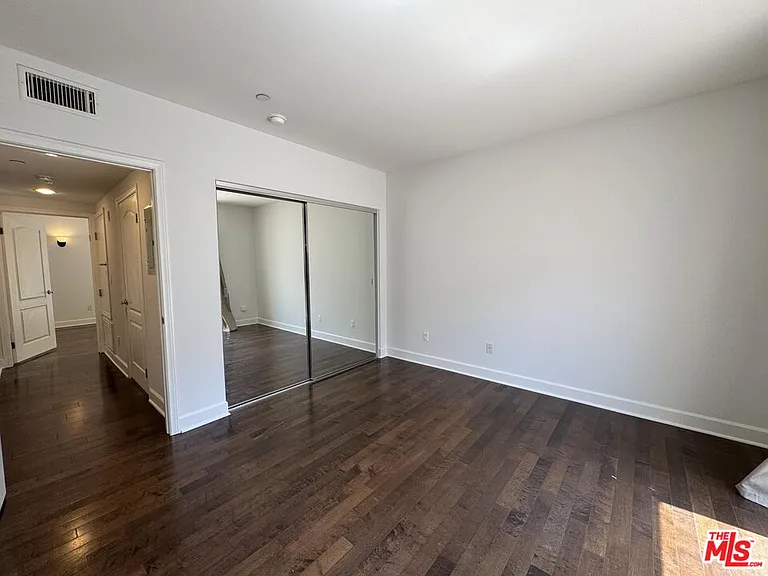 1522 Amherst Ave #101 — Photo 28