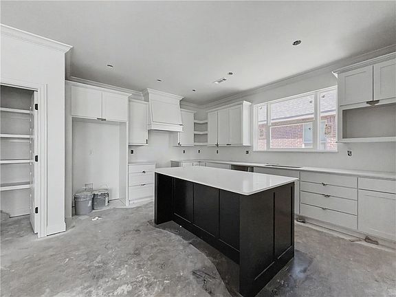 5th image of 6607 Basswood Ave