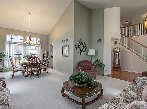 3rd image of 2645 Barrington Dr