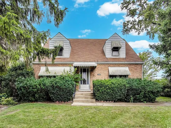7232 W Oakton St, Niles, IL 60714