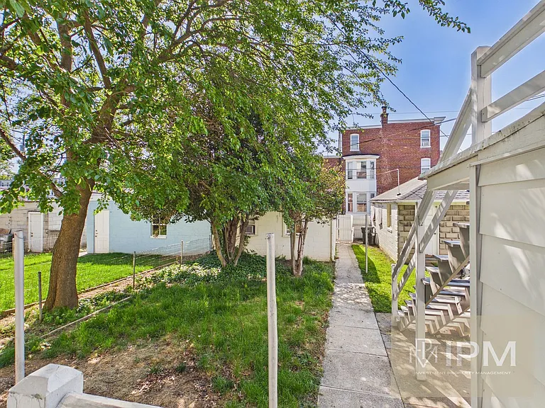 748 Madison Ave — Photo 11