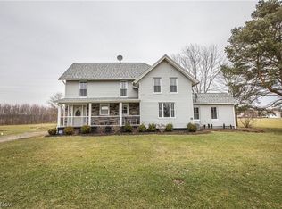 18083 Chamberlain Rd, Grafton, OH 44044