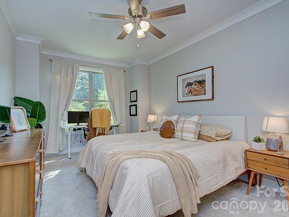 5th image of 6672 Maple Spring Ct