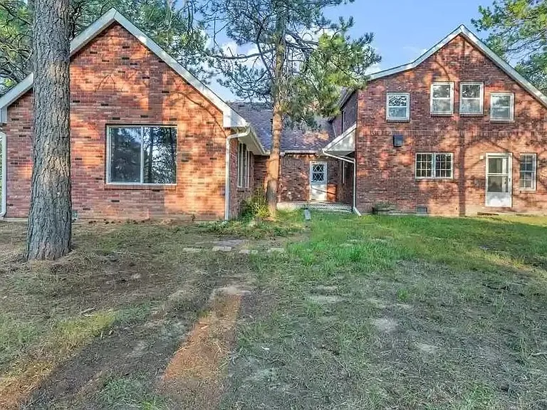 17830 Clydesdale Rd — Photo 1