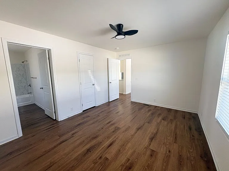 15356 Merrill Ave — Photo 13