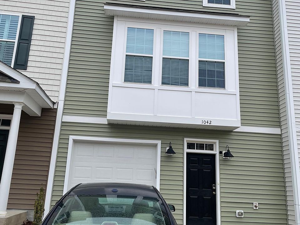 Entrance door( facing west)