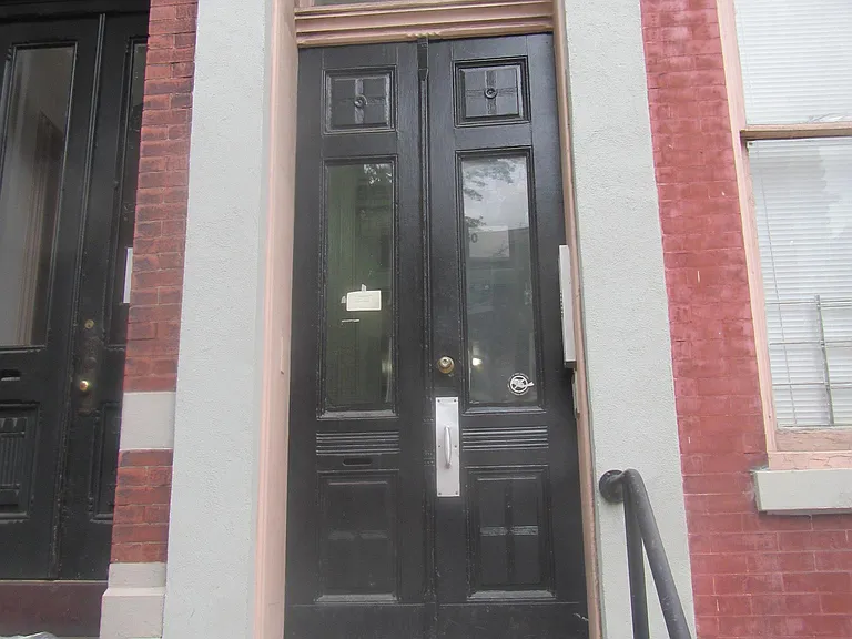 260 S 21st St #3R — Photo 1