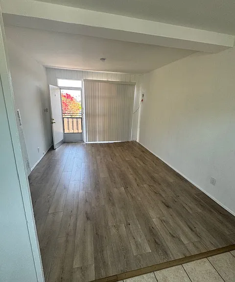 1108 E Villa St #J — Photo 4