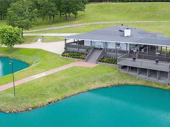 2nd image of 3930 Sun Valley Est