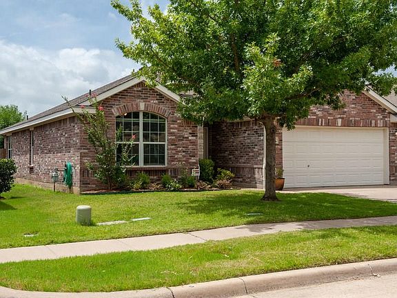 2nd image of 514 Moonrise Dr