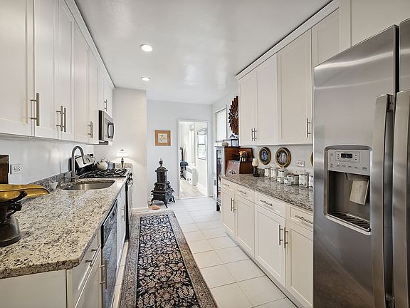 2nd image of 23-55 Bell Blvd #6H