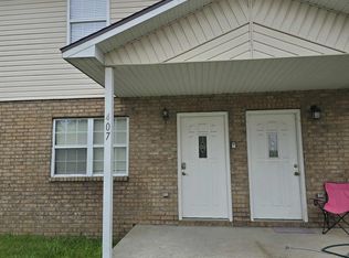 407 Country Villa Ln, Saint Robert, MO 65584
